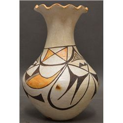 ACOMA INDIAN POTTERY VASE