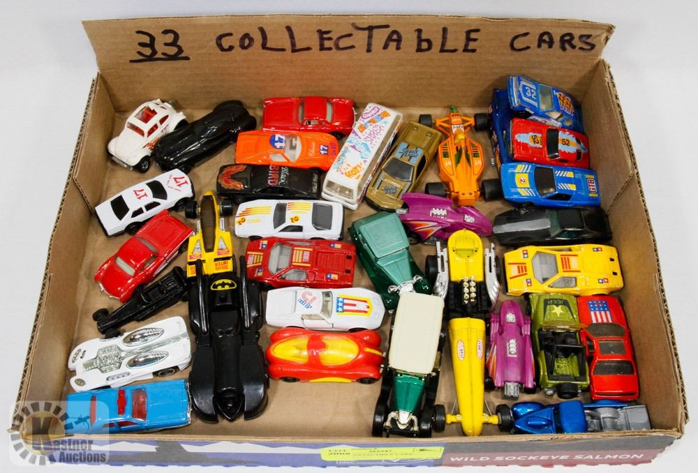 BOX OF COLLECTIBLE CARS.