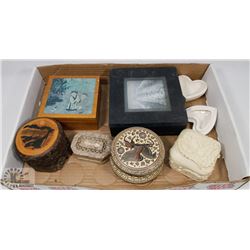 FLAT OF VARIOUS TRINKET BOXES