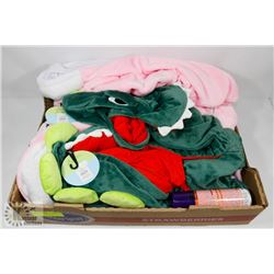 FLAT OF NEW PARTY HOODS