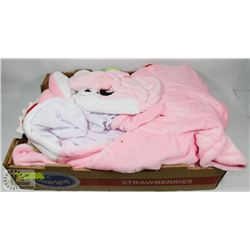 FLAT OF NEW PARTY HOODS