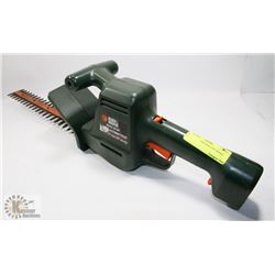 BLACK AND DECKER 120V HEDGE TRIMMER
