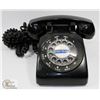 Image 1 : VINTAGE ROTARY PHONE WITH EXTRA LONG CORD