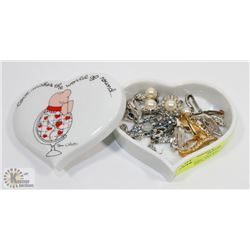 HEART SHPE TRINKET BOXE FULL OF 6 VINTAGE ESTATE E