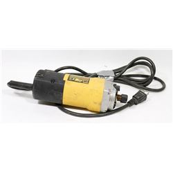 DEWALT DW 670 TRIP ROUTER