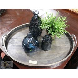 FAUX BARNWOOD TRAY WITH GLASS VASES
