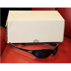 BOX OF OAKLEY STYLE SMOKE BLACK DESIGNER