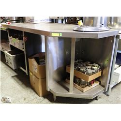 STAINLESS STEEL COUNTER TOP W/ STORAGE & CORNER