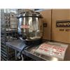 Image 1 : 10.5QT STAINLESS STEEL SOUP WARMER