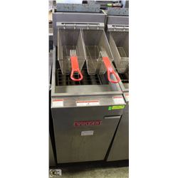 DUAL-BASKET VULCAN COMMERCIAL DEEPFRYER