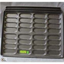 6 HOTDOG & SMALL BUN PANS 26"X20".