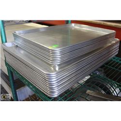 LOT OF ALUMINUM BUN PANS