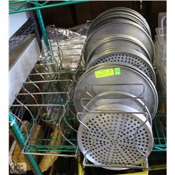 2 PAN DRYING RACKS W/ ASSORTED SIZED PIZZA PANS