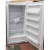 Image 2 : FRIGIDAIRE 1 DOOR FRIDGE
