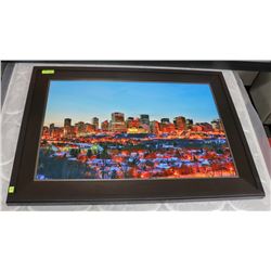 LARGE FRAMED SHOWHOME CITYSCAPE PICTURE