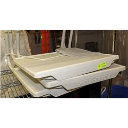 GROUP OF 3 TABLEMATE BEDSIDE TABLES