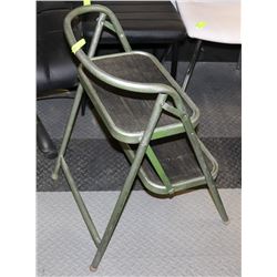 FOLDING STEP STOOL