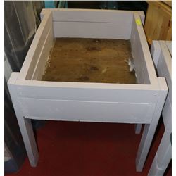 RAISED PLANTER 27" X 34" 31"