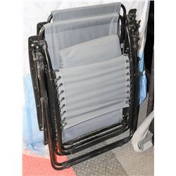 PAIR OF FOLDING PATIO LOUNGE CHAIRS ON CHOICE: