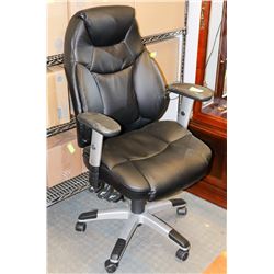BLACK LEATHERETTE HYDRAULIC LIFT OFFICE CHAIR