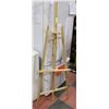 Image 1 : ART EASEL
