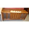 Image 1 : VINTAGE WOOD RADIO & RECORD PLAYER CONSOLE UNIT