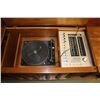 Image 2 : VINTAGE WOOD RADIO & RECORD PLAYER CONSOLE UNIT