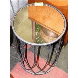 SHOWHOME MIRRORED AND METAL GLASS END TABLE