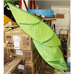 PAIR OF GREEN LEAF SUNSHADES