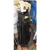 Image 1 : SET OF GOLF CLUBS WITH BAG