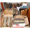 Image 1 : ESTATE PALLET OF ASSORTED VINTAGE RECORDS
