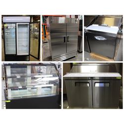 FEATURED LOT: REFRIGERATED PREP TABLES & DISPLAY