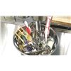 Image 1 : 20QT BOWL KITCHEN TOOLS SET - LOT OF 15 PIECES