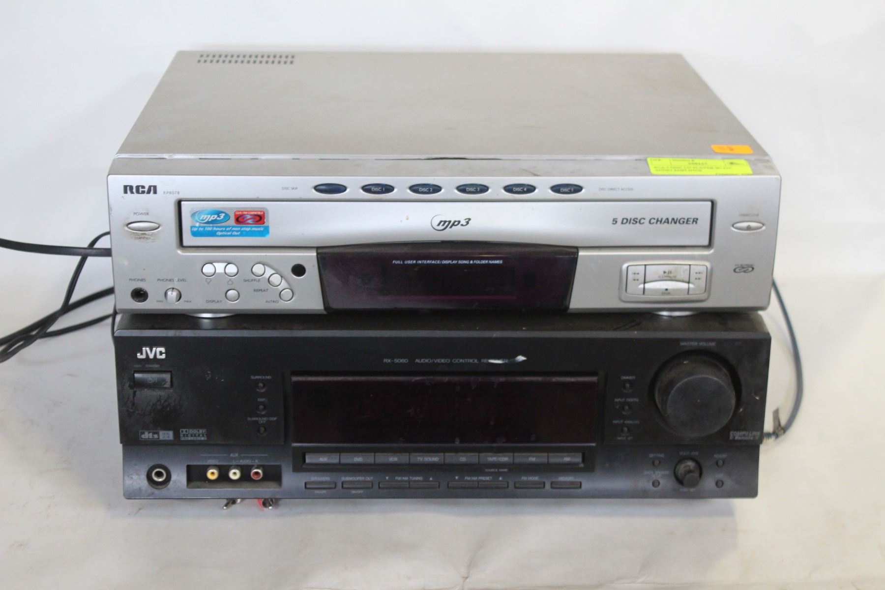 RCA 5 DISC CD PLAYER W/ JVC AUDIO AMPLIFIER