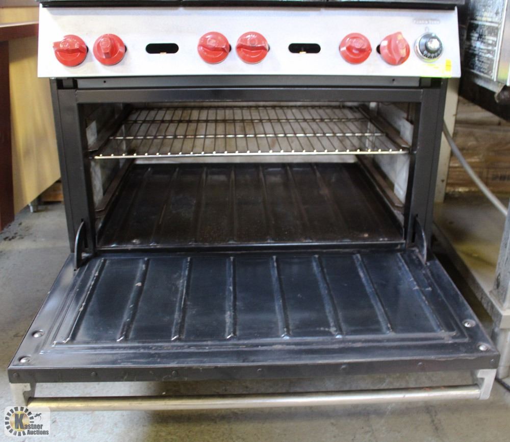 WOLF 36" NATURAL GAS SIX BURNER RANGE WITH OVEN