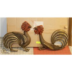 PAIR OF BURNWOOD ROOSTER WALL HANGING.