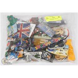 BAG W/ESTATE DECORATIVE MAGNETS FROM
