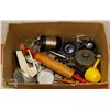 Image 1 : ESTATE BOX OF ASSORTED KITCHEN ITEMS INCLUDING