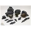 Image 1 : FLAT OF CERAMIC ROCKS, GARGOYLES, DRAGON FIGURES