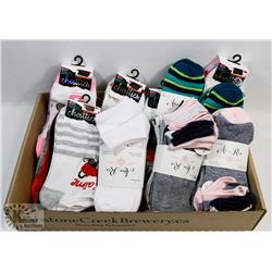 NEW FLAT OF 60 PAIRS OF WOMENS