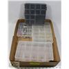 Image 1 : FLAT OF TRAYS WITH BUTTON CLIPS, BUTTONS, STUDS AN