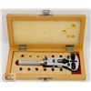 Image 1 : PROFESSIONAL WATCH CASE REMOVAL KIT
