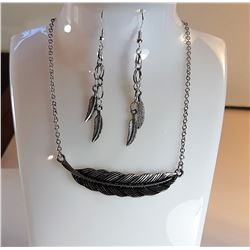 10)  SILVER TONE FEATHER NECKLACE