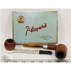 PLAYERS CIGARETTE TIN WITH 2 VINTAGE PIPES.