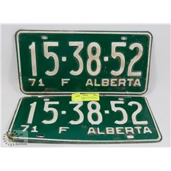 MATCHING PAIR OF 1971 ALBERTA LICENSE PLATES.