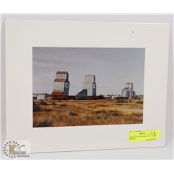 GRAIN ELEVATOR PRINT BY WENDY RISDALE.