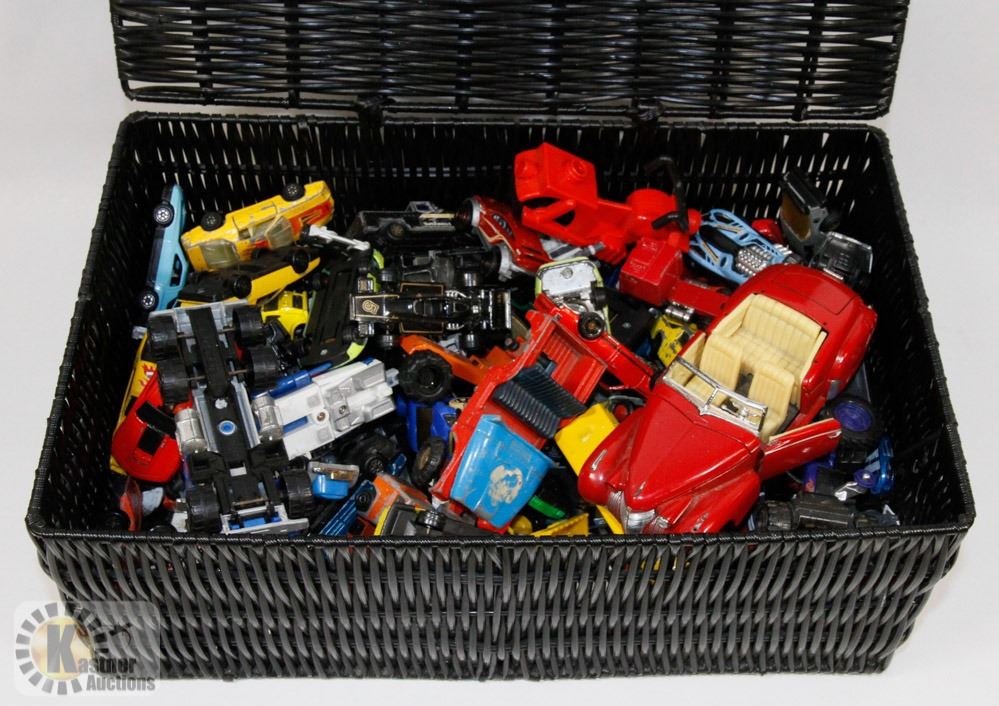 WICKER BASKET WITH LID, FULL OF VINTAGE TOY CARS