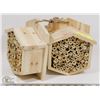 Image 1 : LOT OF 2 BEE HOUSES