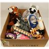 Image 1 : ESTATE BOX OF STUFFED ANIMALS