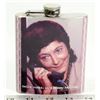 Image 1 : FLASK WITH PICTURE 'MOMMY CALLING'.
